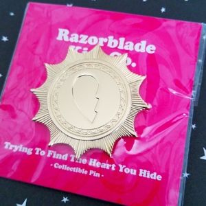 HIM VILLE VALO HEARTAGRAM PIN